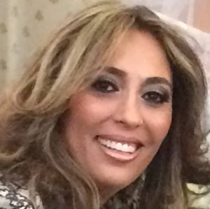 Meet your Posher, Sharona